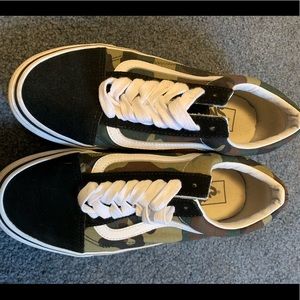 Camo Vans size 8.5